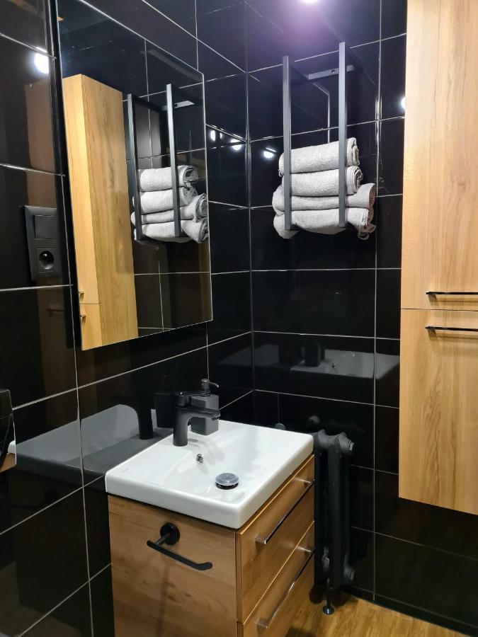 Apartament Walbrzych / Piaskowa Gora Bagian luar foto